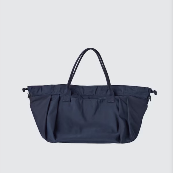 NWOT Uniqlo C drawstring bag in navy - Picture 4 of 7